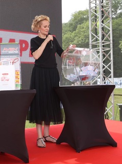 Monika Absolonová feet photo 16