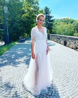 Monika Absolonová feet photo 13