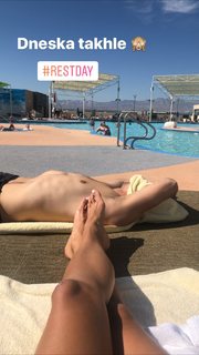 Monika Leová feet photo 5