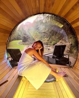 Monika Leová feet photo 8