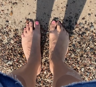 Monika Mrozowska feet photo 9
