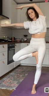 Monika Mrozowska feet photo 4