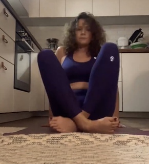 Monika Mrozowska feet photo 16