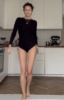 Monika Mrozowska feet photo 16