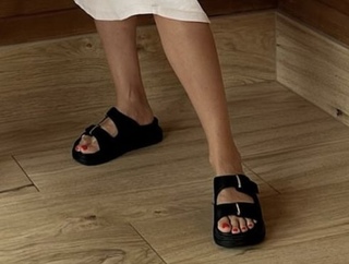 Monika Mrozowska feet photo 12