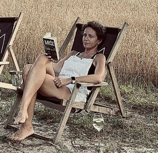 Monika Mrozowska feet photo 3