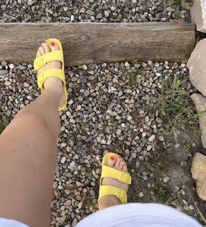 Monika Mrozowska feet photo 11