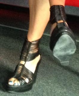 Monika Olejnik feet photo 5