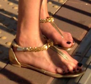 Monika Olejnik feet photo 17