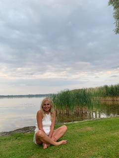 Monika Olejnik feet photo 18