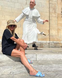 Monika Olejnik feet photo 3