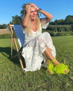 Monika Olejnik feet photo 16