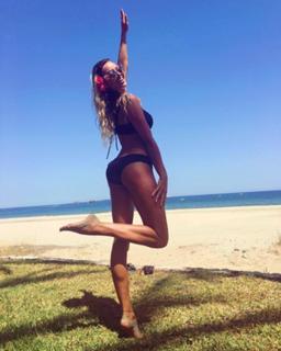 Monika Pietrasinska feet photo 3
