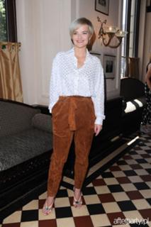 Monika Richardson feet photo 7