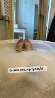 Monika Richardson feet photo 5