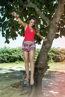 Monique Alfradique feet photo thumbnail