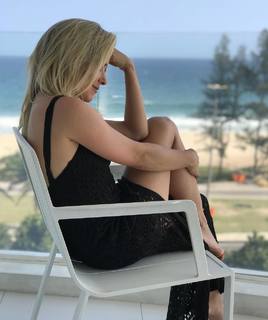 Monique Alfradique feet photo thumbnail