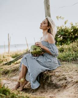 Monique Alfradique feet photo thumbnail