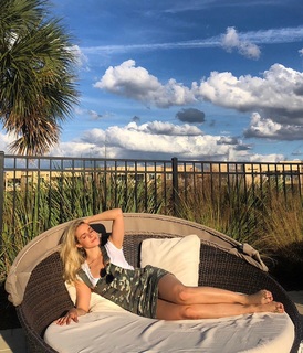 Monique Alfradique feet photo thumbnail