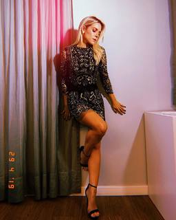 Monique Alfradique feet photo thumbnail