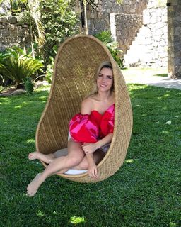 Monique Alfradique feet photo thumbnail