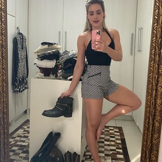 Monique Alfradique feet photo thumbnail