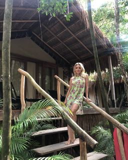 Monique Alfradique feet photo thumbnail