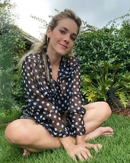 Monique Alfradique feet photo thumbnail