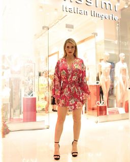 Monique Alfradique feet photo thumbnail