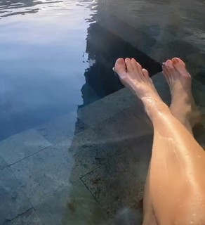 Monique Alfradique feet photo thumbnail