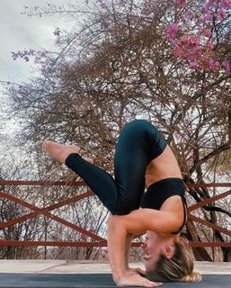 Monique Alfradique feet photo thumbnail