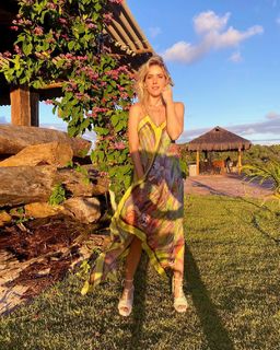 Monique Alfradique feet photo thumbnail