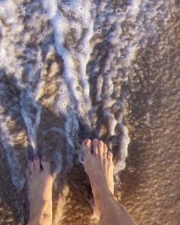 Monique Alfradique feet photo thumbnail