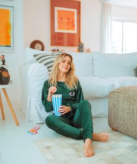 Monique Alfradique feet photo thumbnail