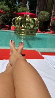 Monique Alfradique feet photo thumbnail