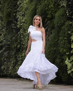 Monique Alfradique feet photo thumbnail