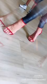 Monique Alfradique feet photo thumbnail