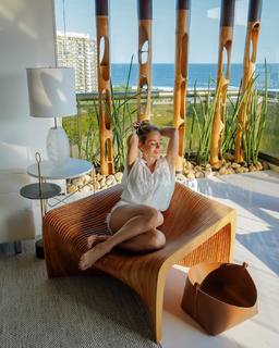 Monique Alfradique feet photo thumbnail