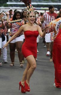 Monique Alfradique feet photo thumbnail