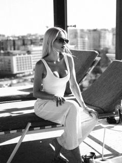 Monique Alfradique feet photo 10