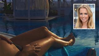 Monique Smit feet photo 14