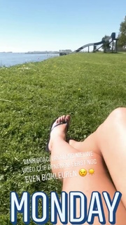 Monique Smit feet photo 1
