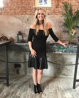 Monique Smit feet photo 8