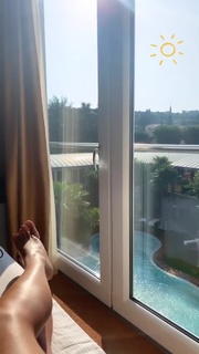 Monique Smit feet photo 5