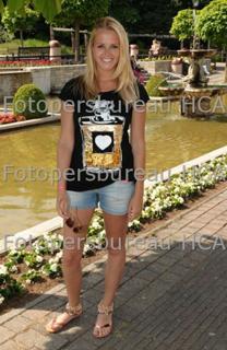 Monique Smit feet photo 9