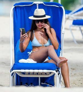 Montana Brown feet photo 10