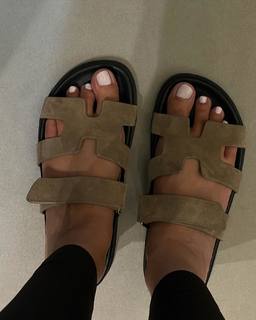 Montana Brown feet photo 5