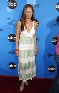 Moon Bloodgood feet photo thumbnail