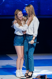 Moon Byul feet photo 12