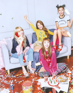 Moon Byul feet photo 13